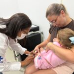 Vacinação contra a gripe está liberada para toda a população e UBSs terão horário estendido em Itapema